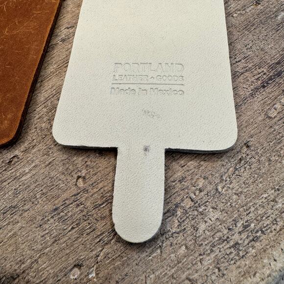 PORTLAND Leather POPSICLE Charms Set of 2 Sugar Snap Grizzly NEW FAST SHIP - Picture 6 of 6